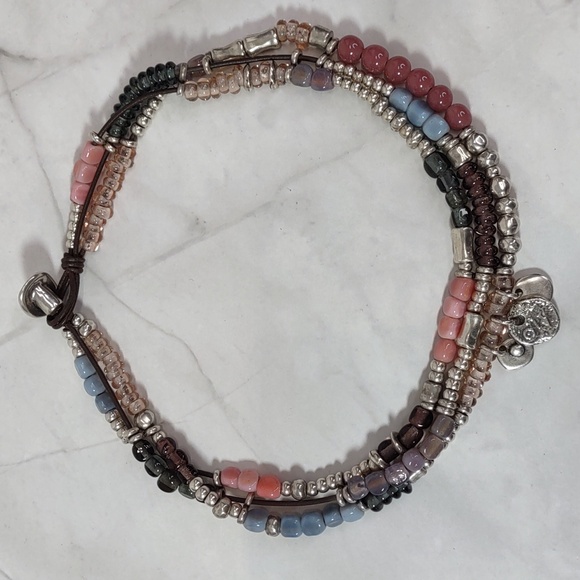 UNO de 50 Multi Layered/3 Strand Beaded Necklace - Picture 3 of 8